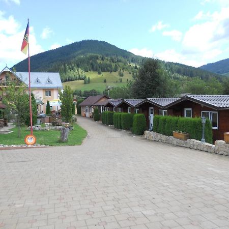 Pension, Camping & Biker Station Zur Deutschen Eiche Ciocanesti Bagian luar foto