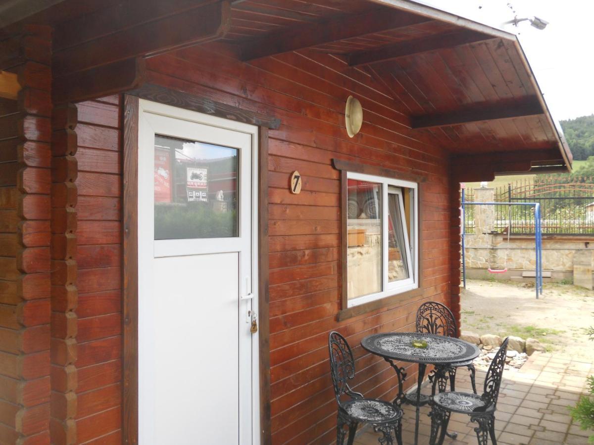 Pension, Camping & Biker Station Zur Deutschen Eiche Ciocanesti Bagian luar foto